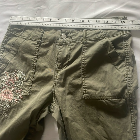 Women’s size 4 olive green Westport Signature Fit Boyfriend Twill Stretch pants - Picture 7 of 12